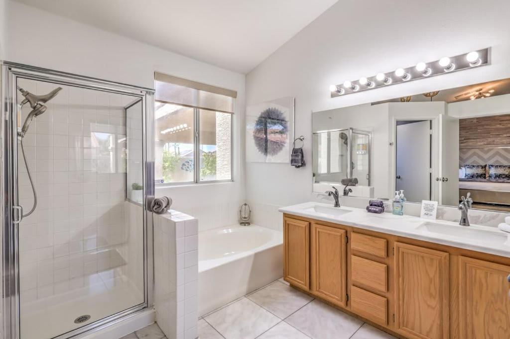Family Fun For Everyone In Las Vegas- 4 Bedrooms, Billiards, Game Room Henderson Eksteriør billede