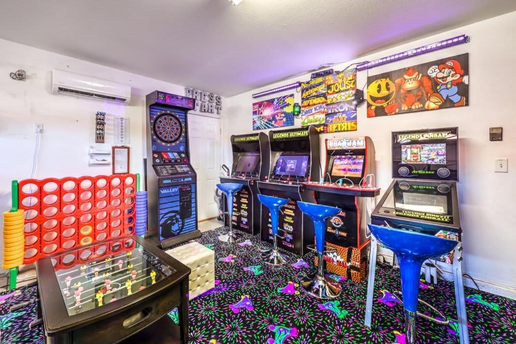 Family Fun For Everyone In Las Vegas- 4 Bedrooms, Billiards, Game Room Henderson Eksteriør billede