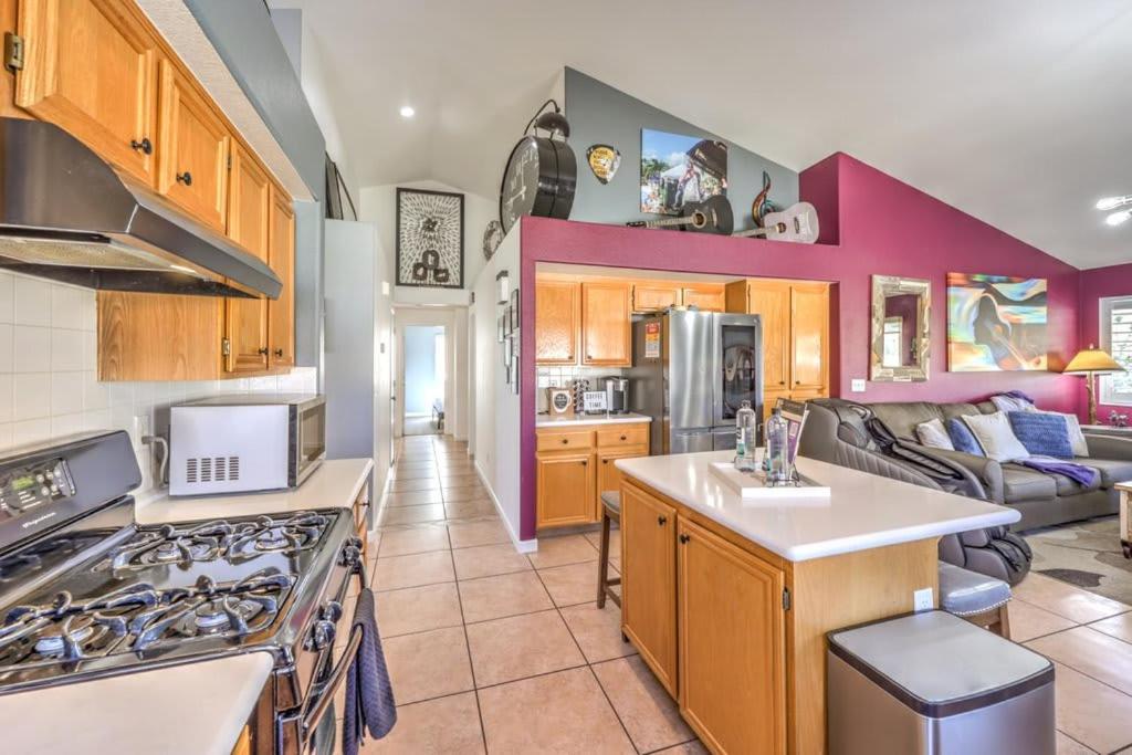 Family Fun For Everyone In Las Vegas- 4 Bedrooms, Billiards, Game Room Henderson Eksteriør billede