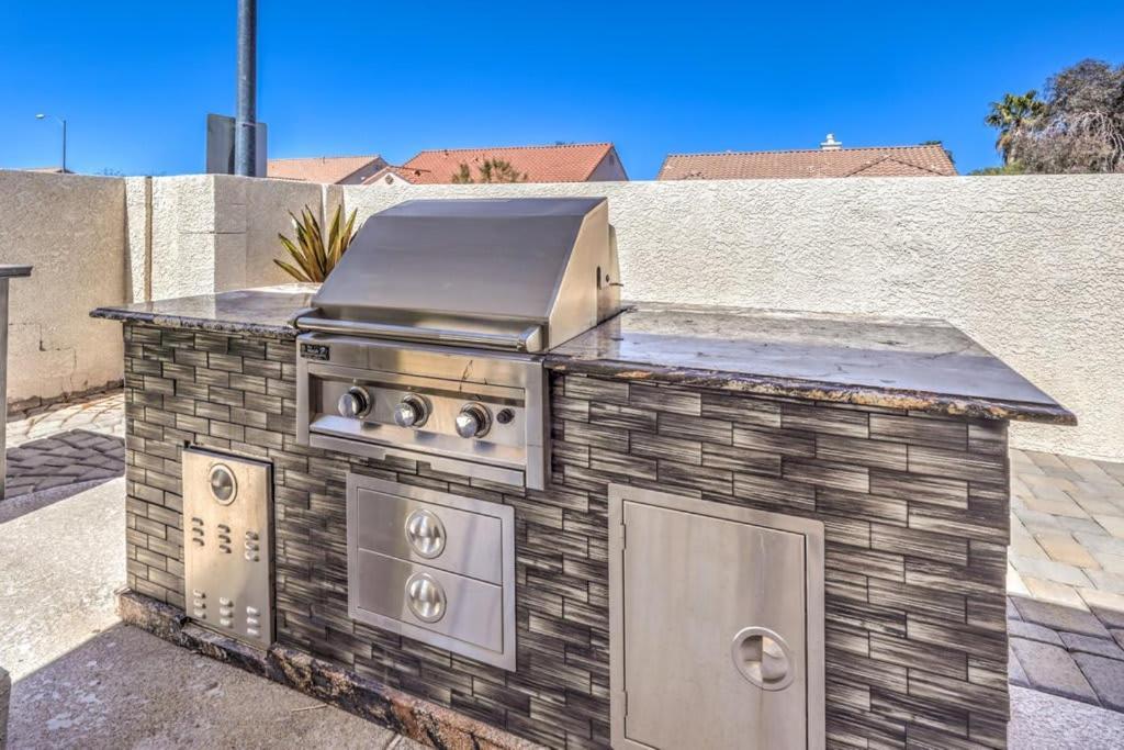 Family Fun For Everyone In Las Vegas- 4 Bedrooms, Billiards, Game Room Henderson Eksteriør billede