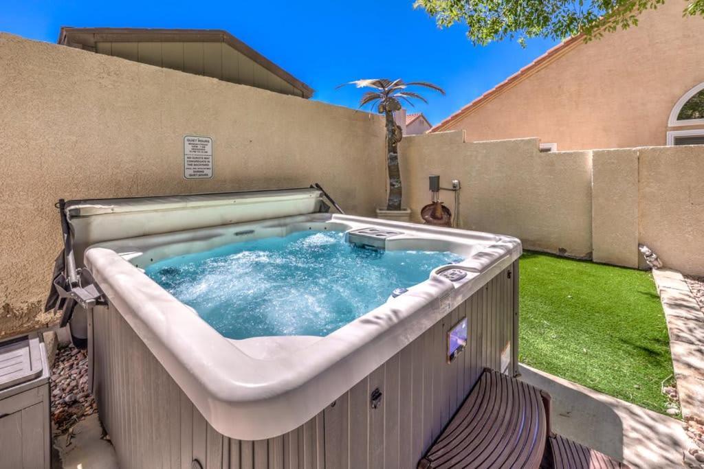 Family Fun For Everyone In Las Vegas- 4 Bedrooms, Billiards, Game Room Henderson Eksteriør billede